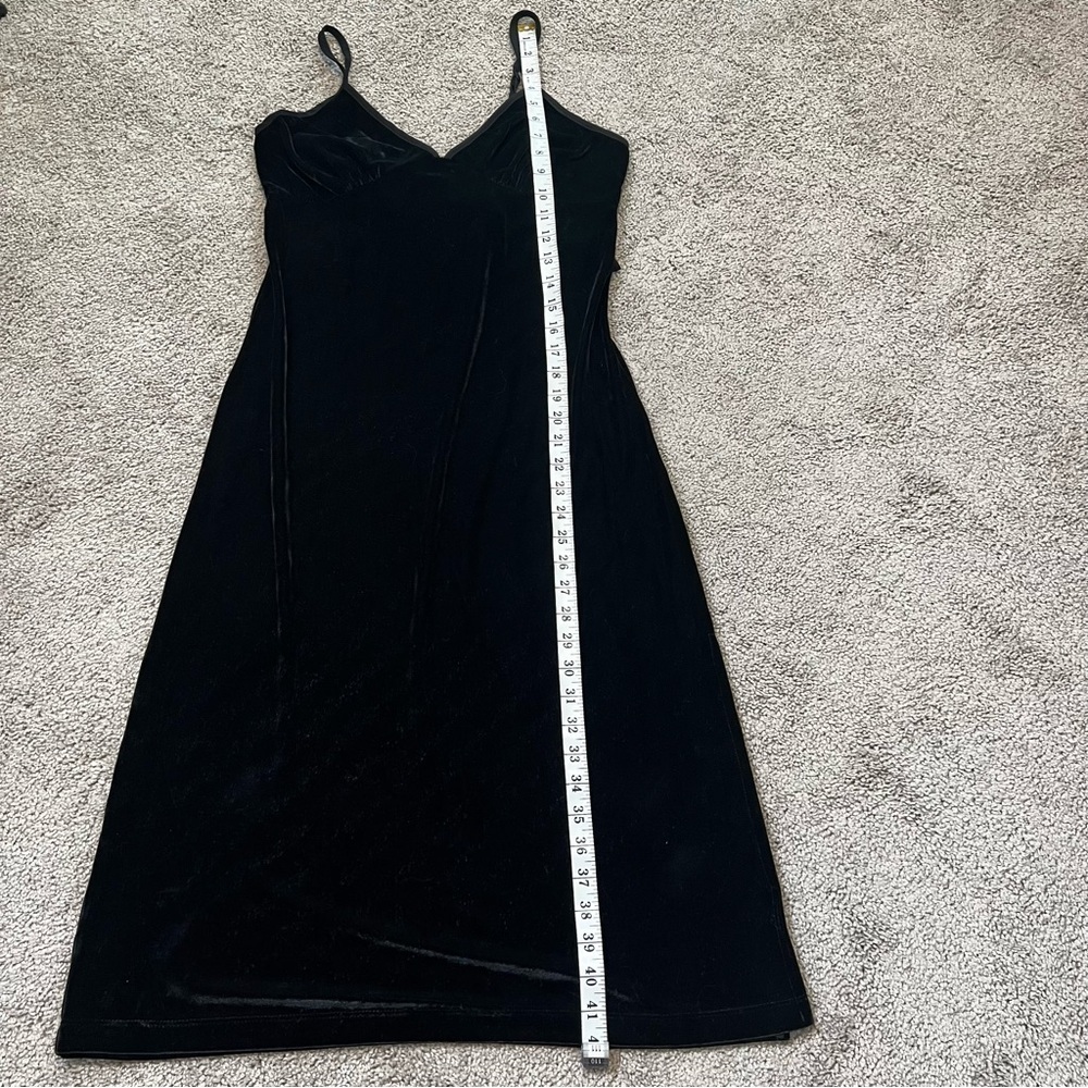 NWT! Band of the Free Black Girl-Crush Velvet Midi Slip Dress. Size Medium. - Picture 12 of 15